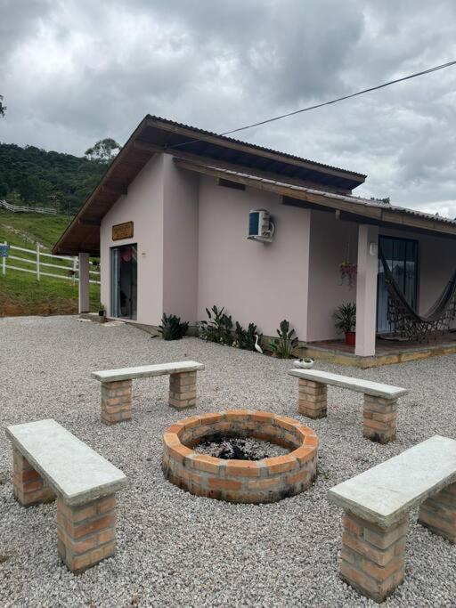 Cabana Recanto Do Arruda Para Casal Em Aguas Mornas Екстериор снимка